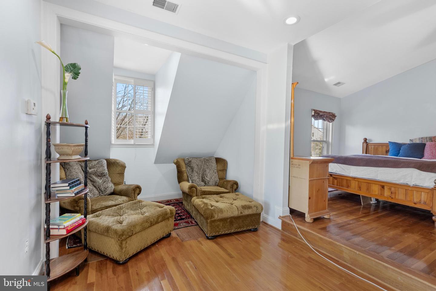 Gaithersburg, Maryland, 20879, United States, 5 Bedrooms Bedrooms, ,5 BathroomsBathrooms,Residential,Active,1999190