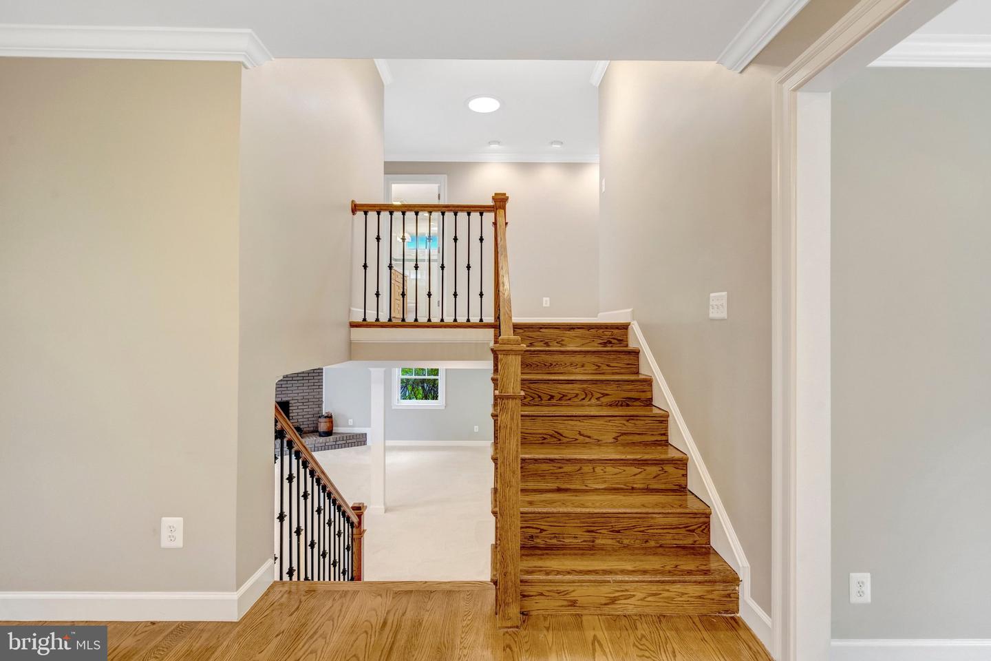 Fairfax, Virginia, 22030, United States, 4 Bedrooms Bedrooms, ,3 BathroomsBathrooms,Residential,Active,2045005