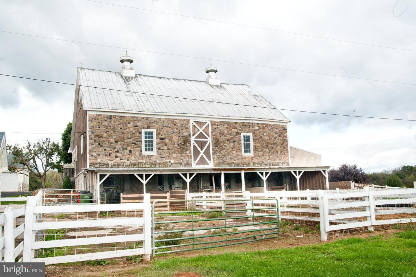 Martinsburg, West Virginia, 25404, United States, 5 Bedrooms Bedrooms, ,3 BathroomsBathrooms,Residential,Active,1936417