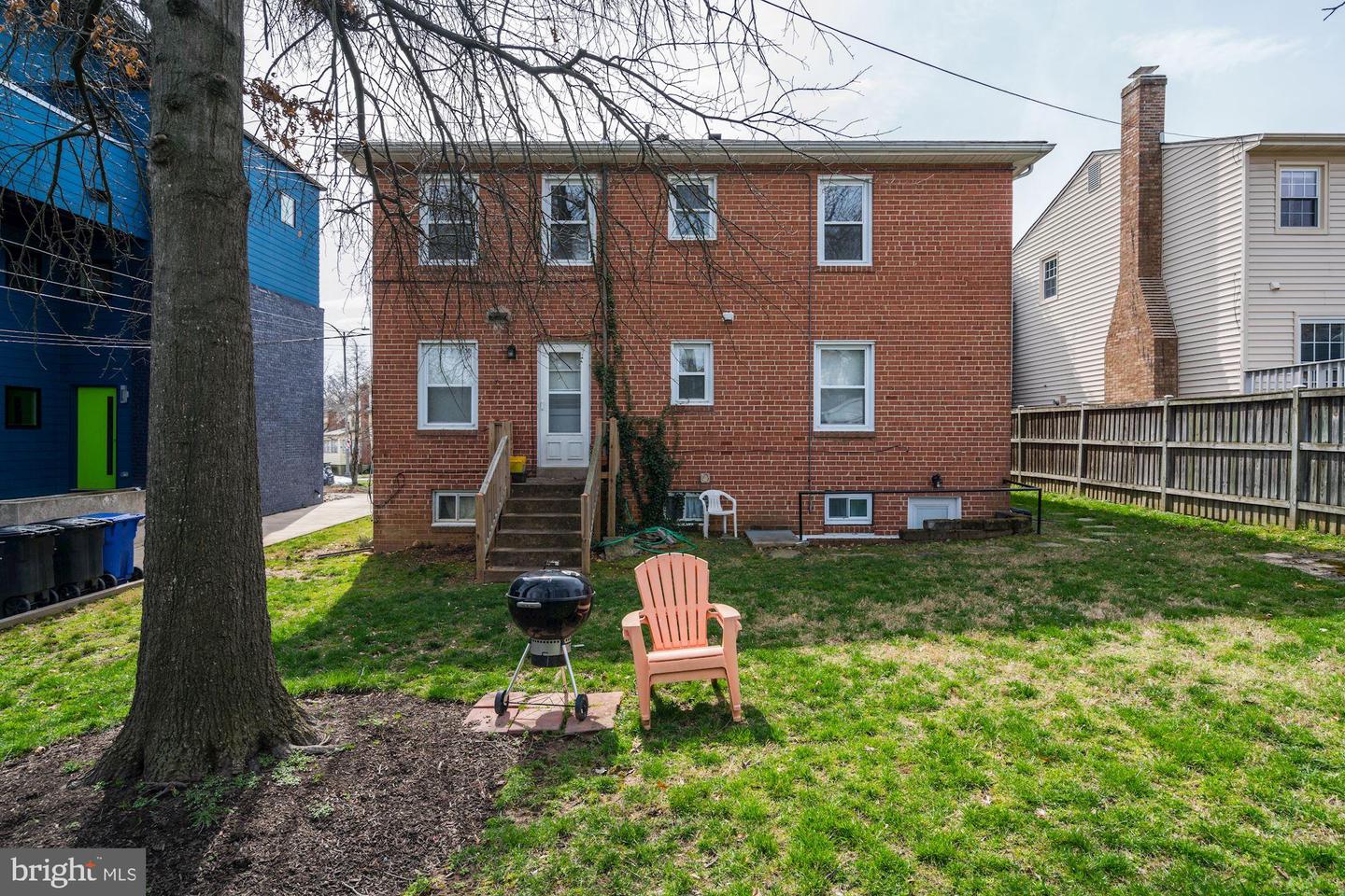 Arlington, Virginia, 22201, United States, 5 Bedrooms Bedrooms, ,3 BathroomsBathrooms,Residential,Active,1945268