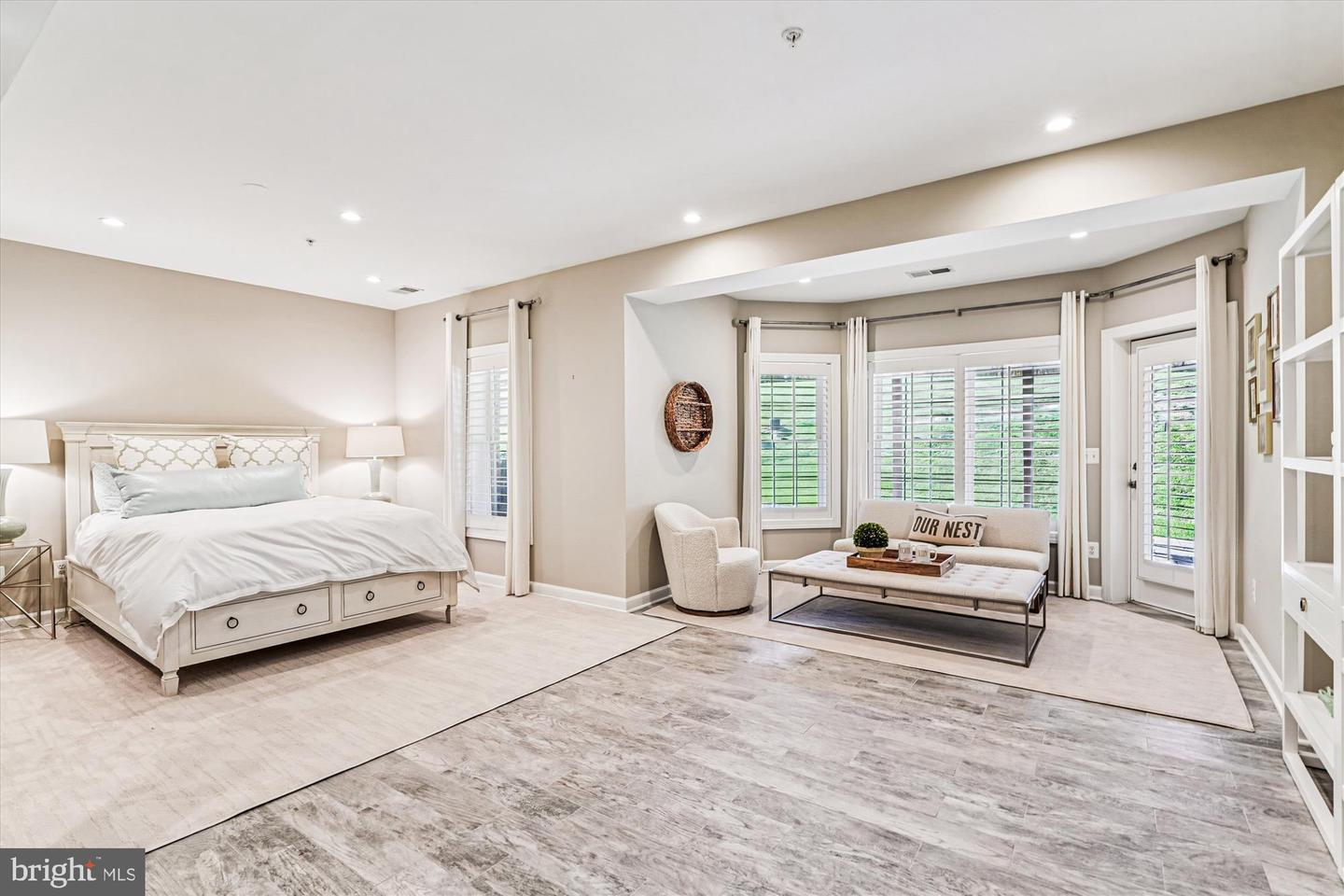 Leesburg, Virginia, 20175, United States, 5 Bedrooms Bedrooms, ,6 BathroomsBathrooms,Residential,Active,1987213