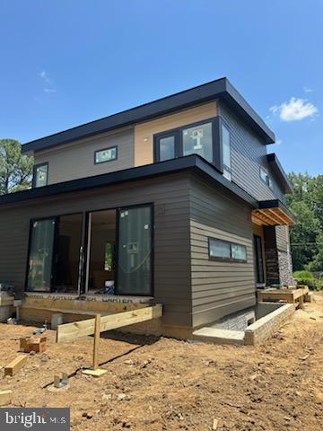 Falls Church, Virginia, 22042, United States, 5 Bedrooms Bedrooms, ,5 BathroomsBathrooms,Residential,Active,1945048