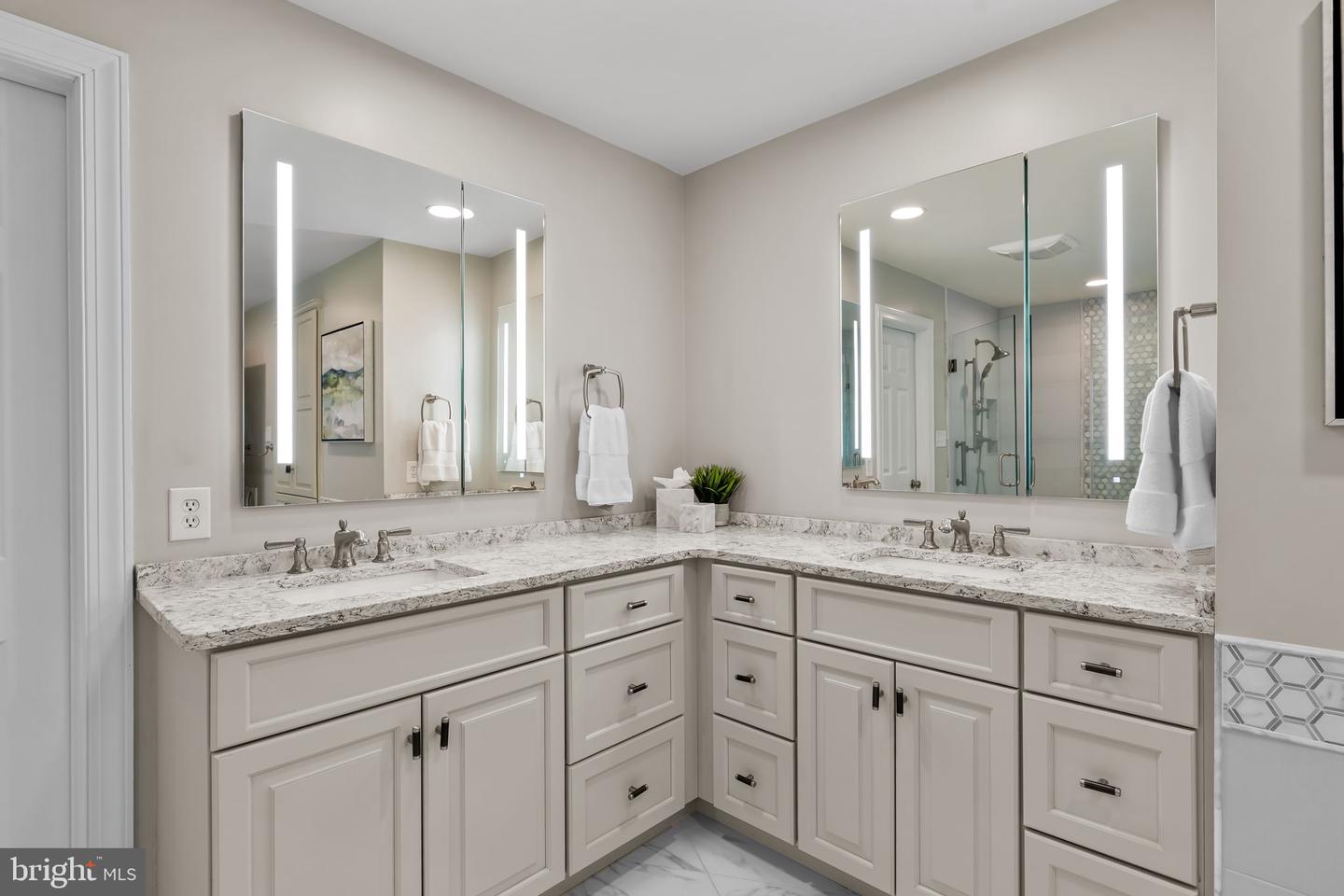 Ellicott City, Maryland, 21042, United States, 5 Bedrooms Bedrooms, ,5 BathroomsBathrooms,Residential,Active,2044187