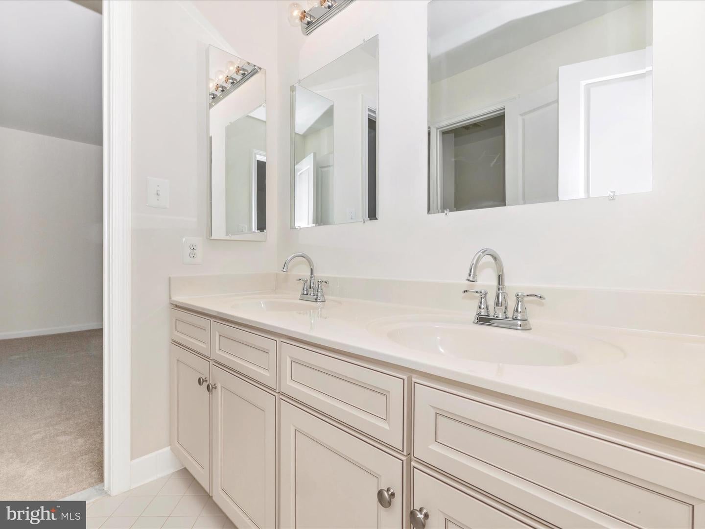 North Potomac, Maryland, 20878, United States, 4 Bedrooms Bedrooms, ,4 BathroomsBathrooms,Residential,Active,1968118