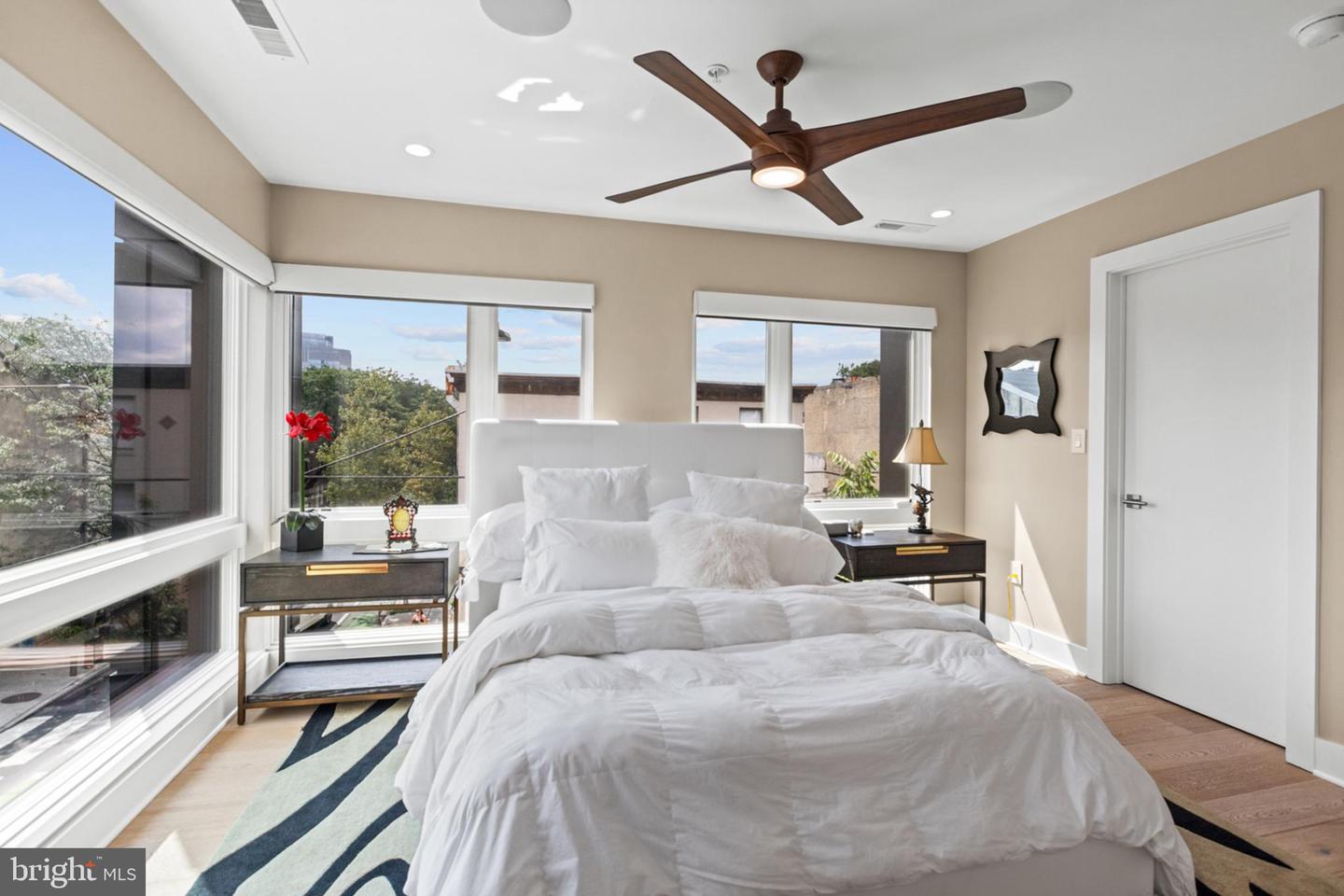 Philadelphia, Pennsylvania, 19146, United States, ,6 BathroomsBathrooms,Residential,Active,1862906