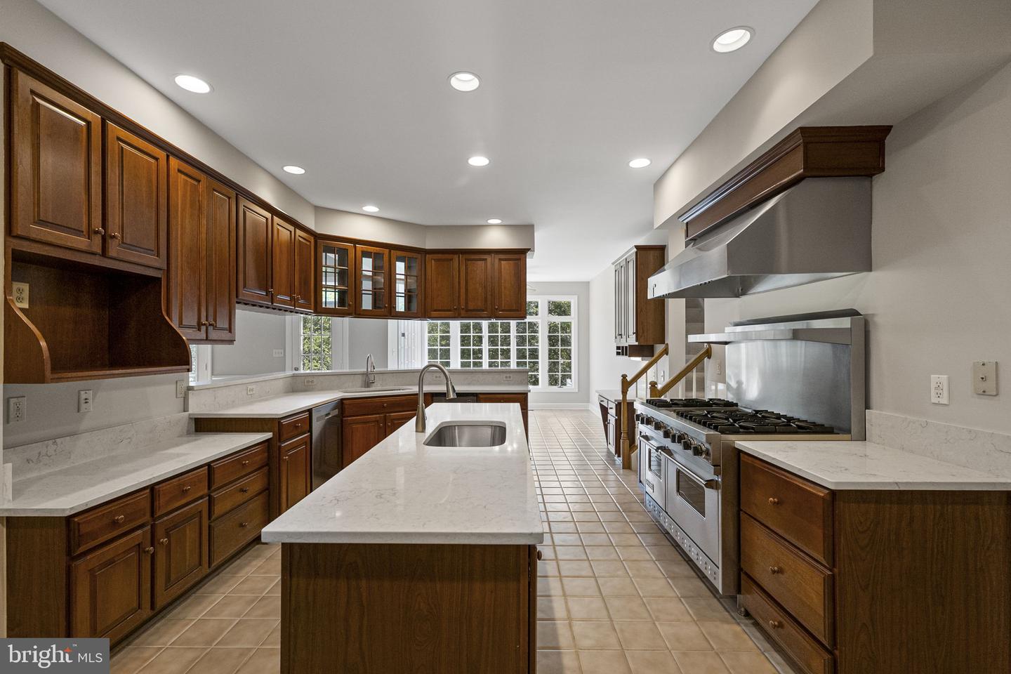 Boyds, Maryland, 20841, United States, 4 Bedrooms Bedrooms, ,4 BathroomsBathrooms,Residential,Active,1936102