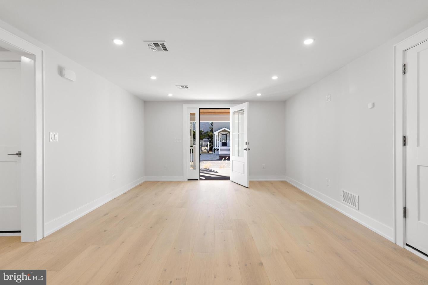 Long Beach Township, New Jersey, 08008, United States, 6 Bedrooms Bedrooms, ,6 BathroomsBathrooms,Residential,Active,1927658