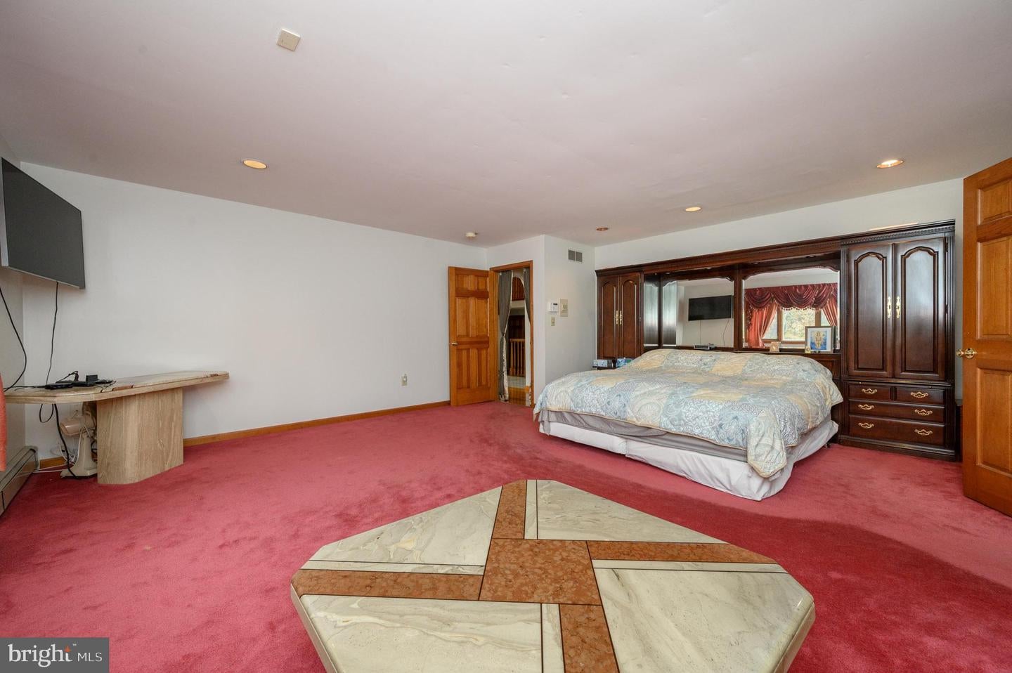 Monmouth Junction, New Jersey, 08852, United States, 5 Bedrooms Bedrooms, ,5 BathroomsBathrooms,Residential,Active,1987239