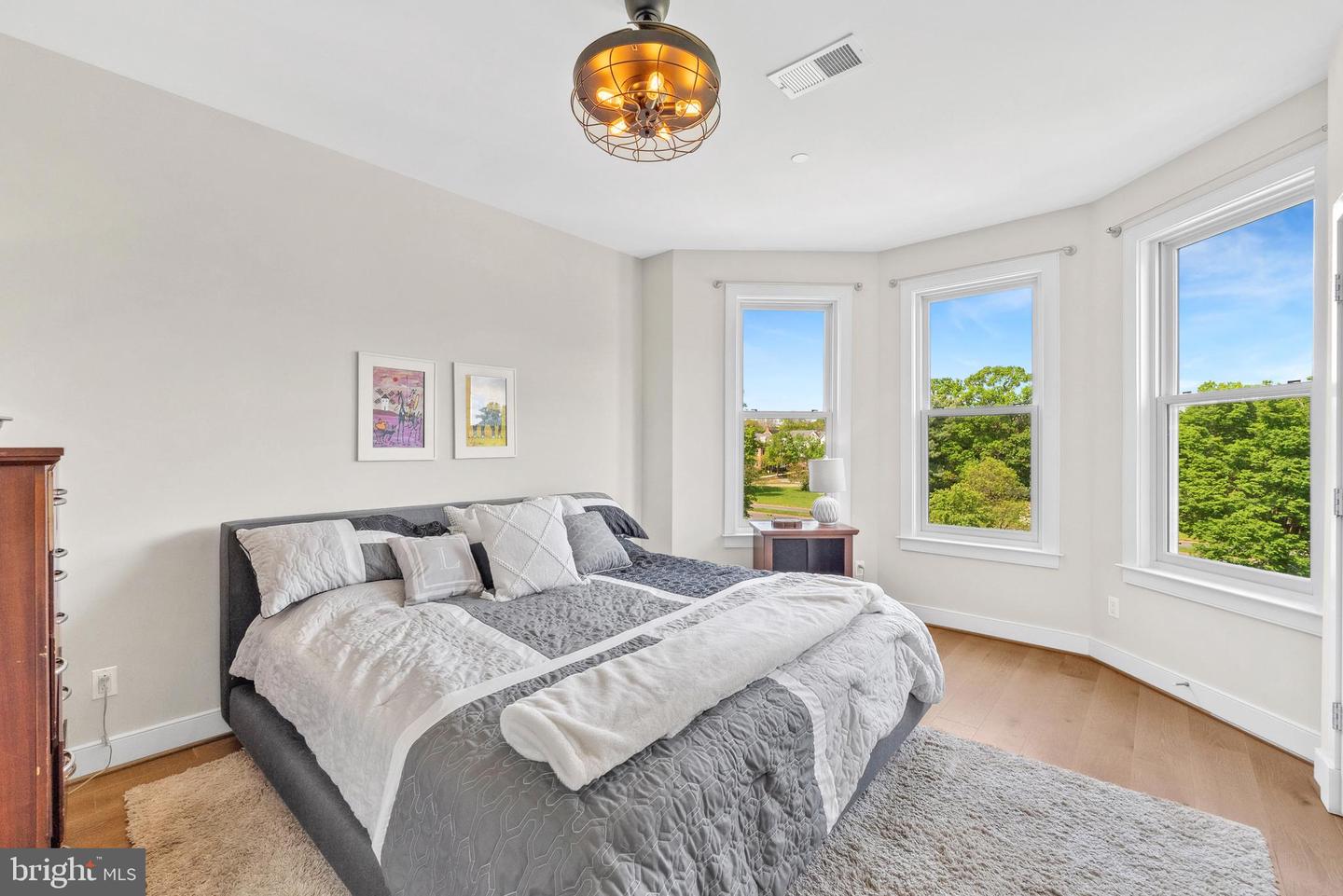 Alexandria, Virginia, 22314, United States, 3 Bedrooms Bedrooms, ,4 BathroomsBathrooms,Residential,Active,1933713