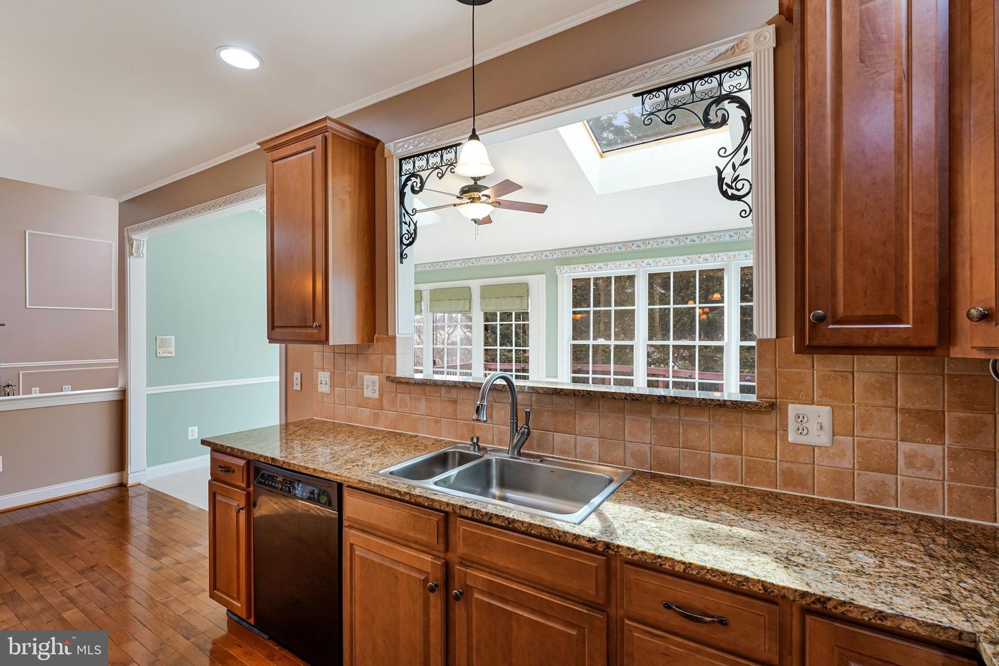 Leesburg, Virginia, 20175, United States, 5 Bedrooms Bedrooms, ,5 BathroomsBathrooms,Residential,Active,2021689