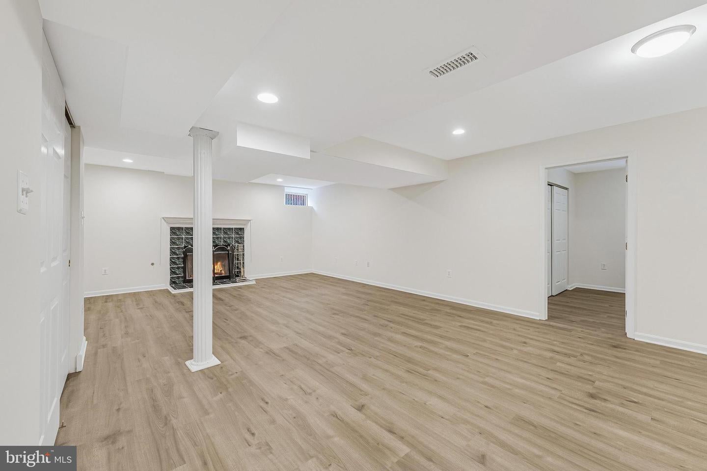 Ashburn, Virginia, 20147, United States, 5 Bedrooms Bedrooms, ,4 BathroomsBathrooms,Residential,Active,1961920