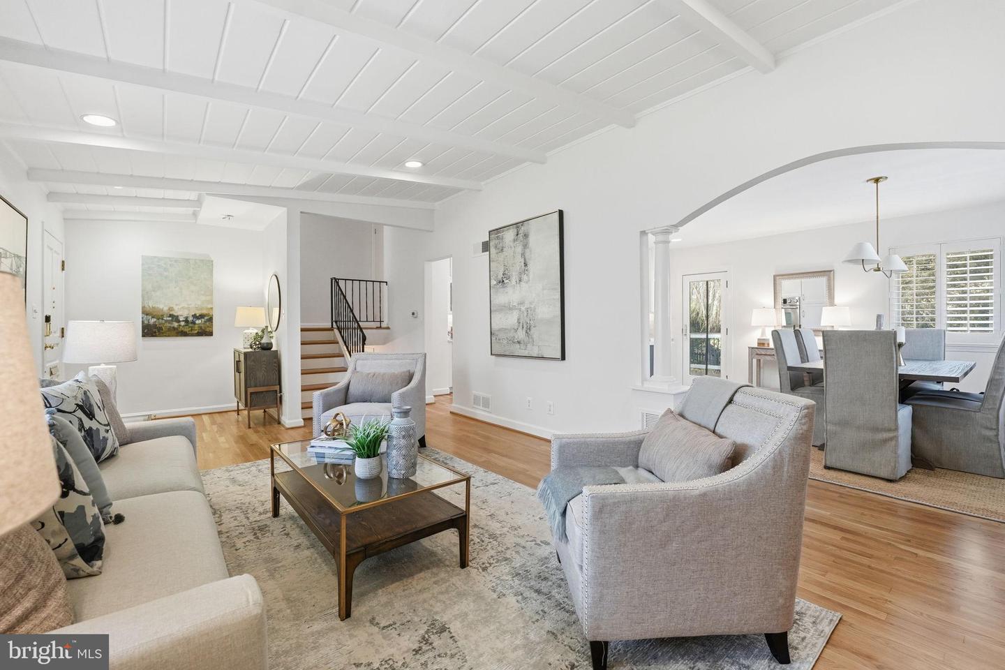 Arlington, Virginia, 22207, United States, 4 Bedrooms Bedrooms, ,3 BathroomsBathrooms,Residential,Pending,2010199