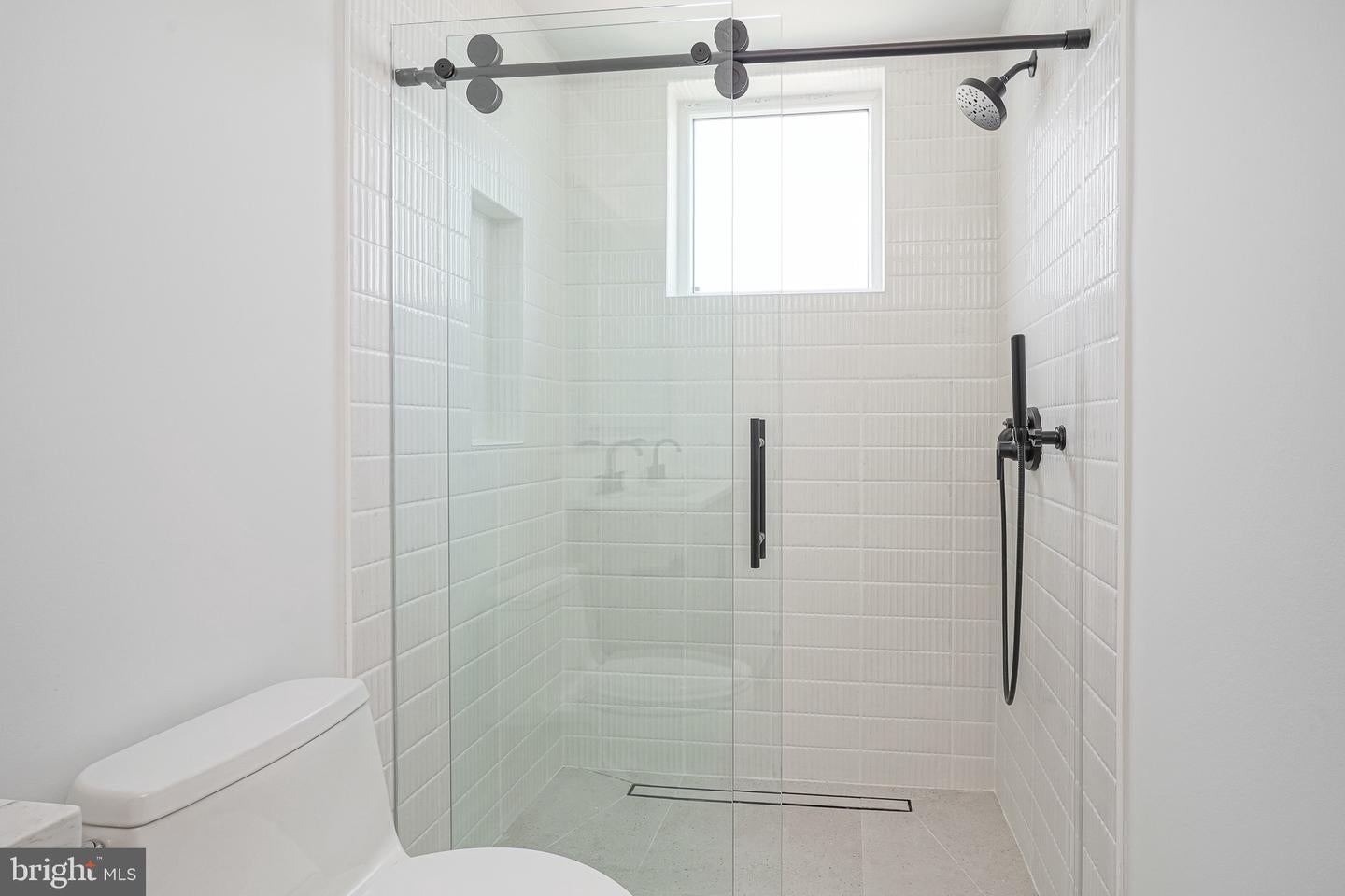 Philadelphia, Pennsylvania, 19125, United States, 4 Bedrooms Bedrooms, ,5 BathroomsBathrooms,Residential,Active,2045558
