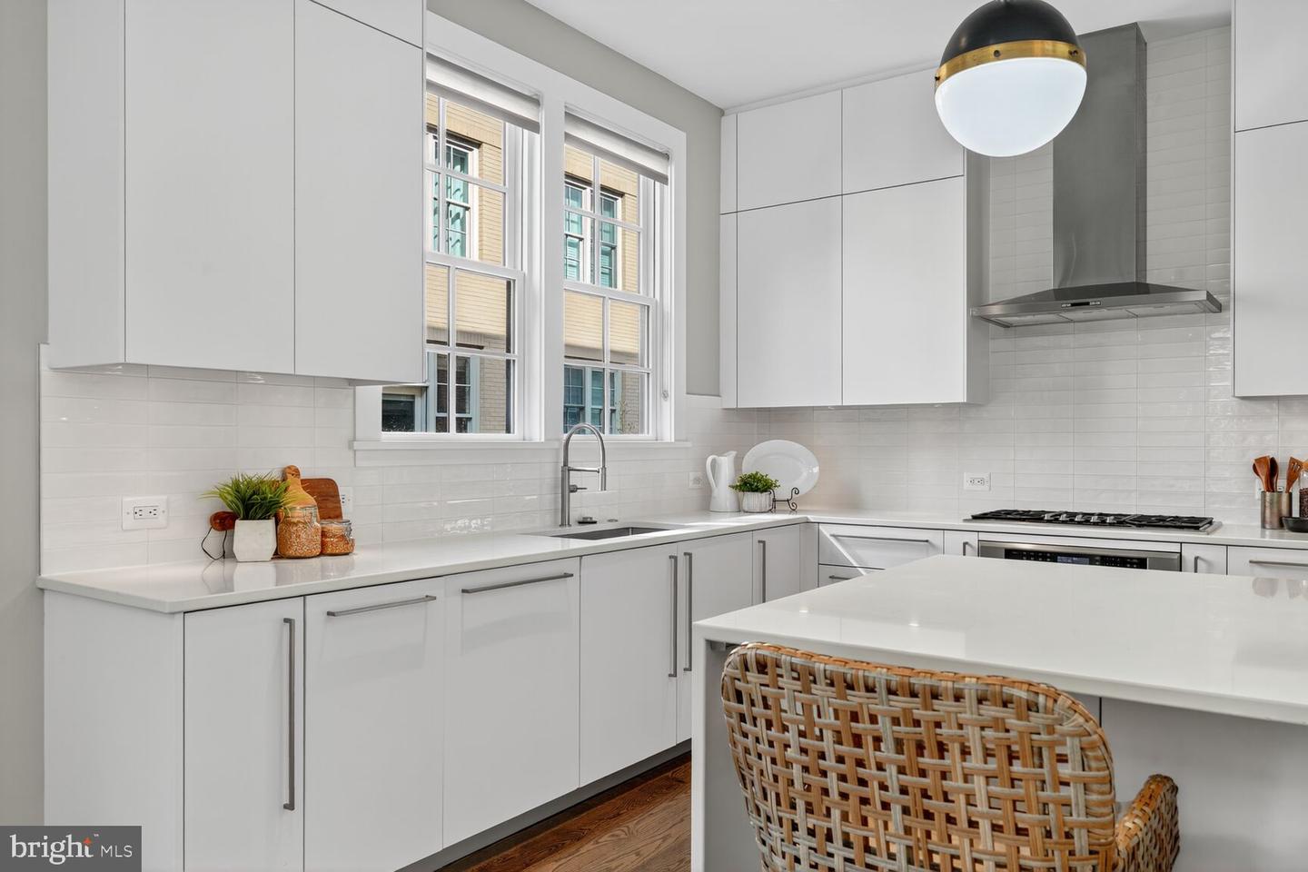 Alexandria, Virginia, 22314, United States, 4 Bedrooms Bedrooms, ,5 BathroomsBathrooms,Residential,Active,1959984