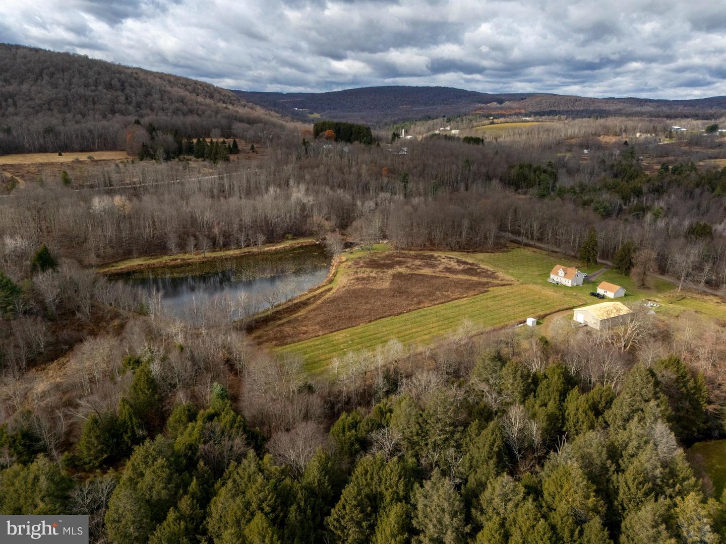 Waymart, Pennsylvania, 18472, United States, 4 Bedrooms Bedrooms, ,2 BathroomsBathrooms,Residential,Active,2007156