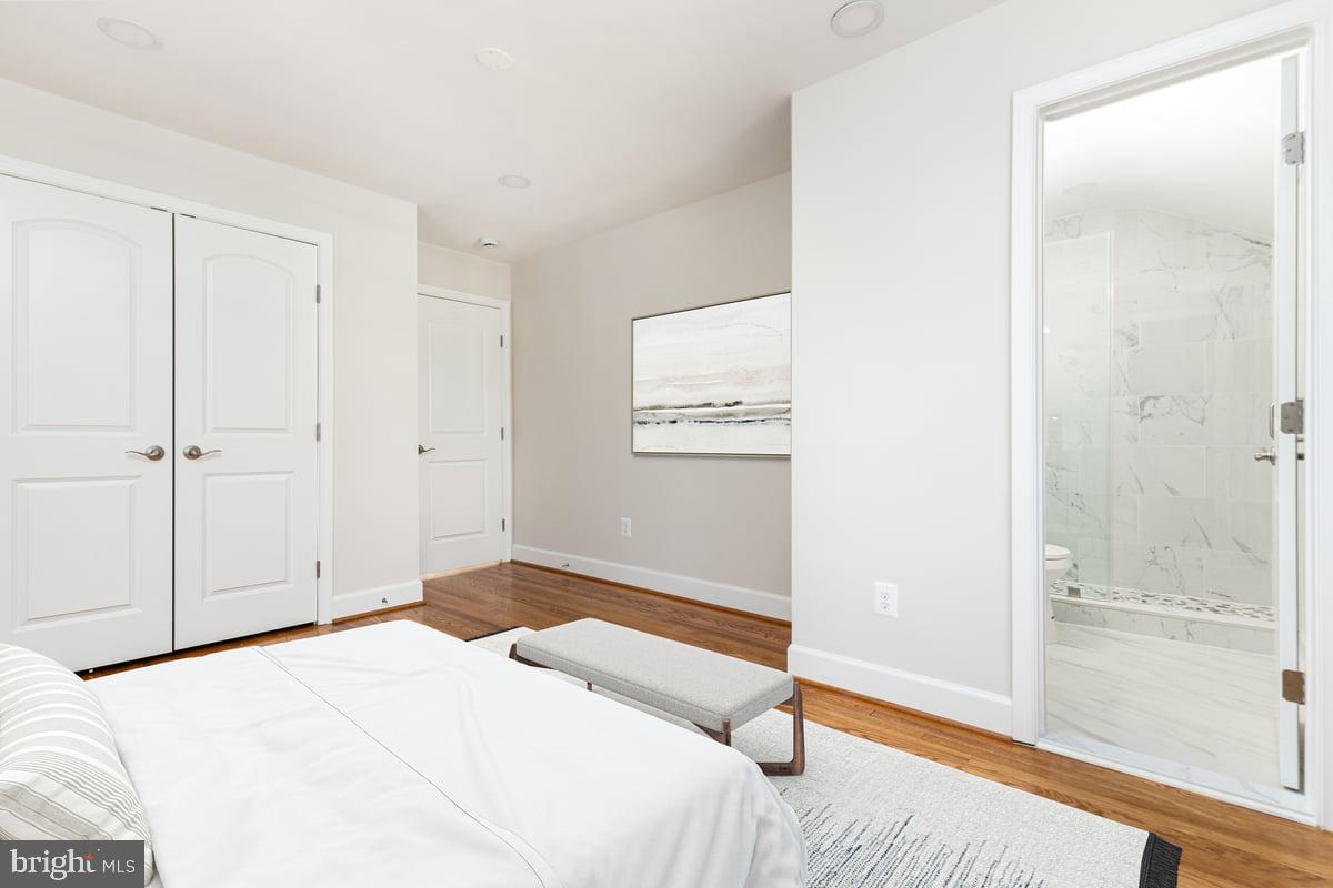 Arlington, Virginia, 22205, United States, 4 Bedrooms Bedrooms, ,4 BathroomsBathrooms,Residential,Active,1936390