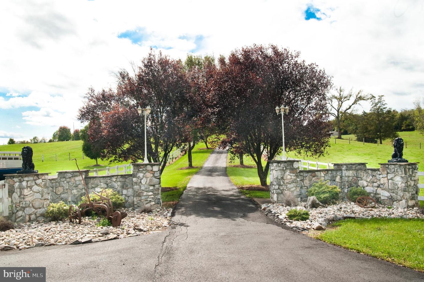 Martinsburg, West Virginia, 25404, United States, 5 Bedrooms Bedrooms, ,3 BathroomsBathrooms,Residential,Active,1936417