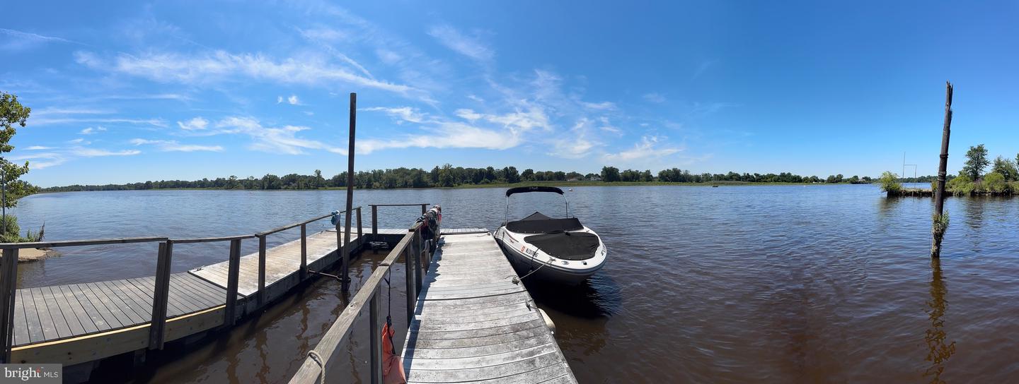 Delanco, New Jersey, 08075, United States, 5 Bedrooms Bedrooms, ,3 BathroomsBathrooms,Residential,Active,1914605