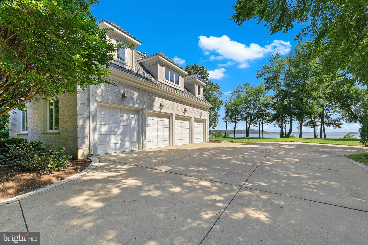 Lorton, Virginia, 22079, United States, 6 Bedrooms Bedrooms, ,8 BathroomsBathrooms,Residential,Active,1933878