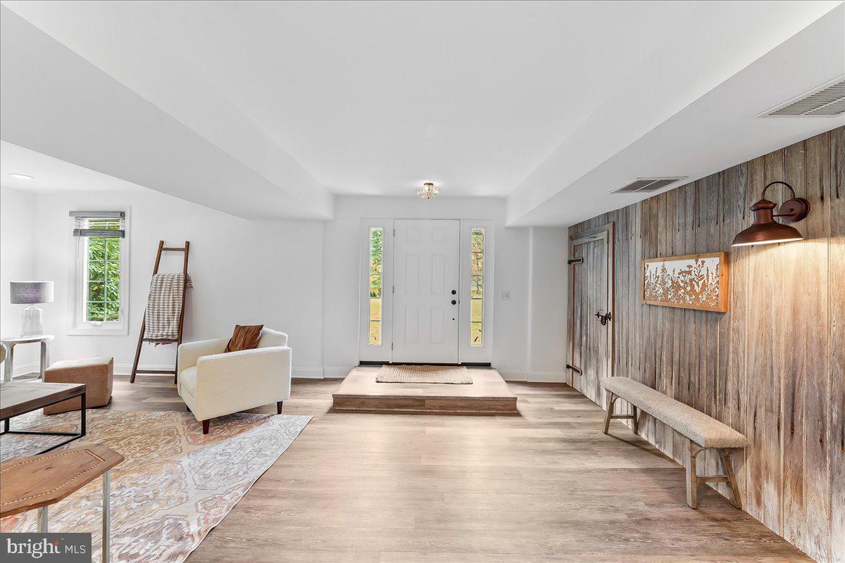 Wilmington, Delaware, 19807, United States, 5 Bedrooms Bedrooms, ,6 BathroomsBathrooms,Residential,Active,1988434