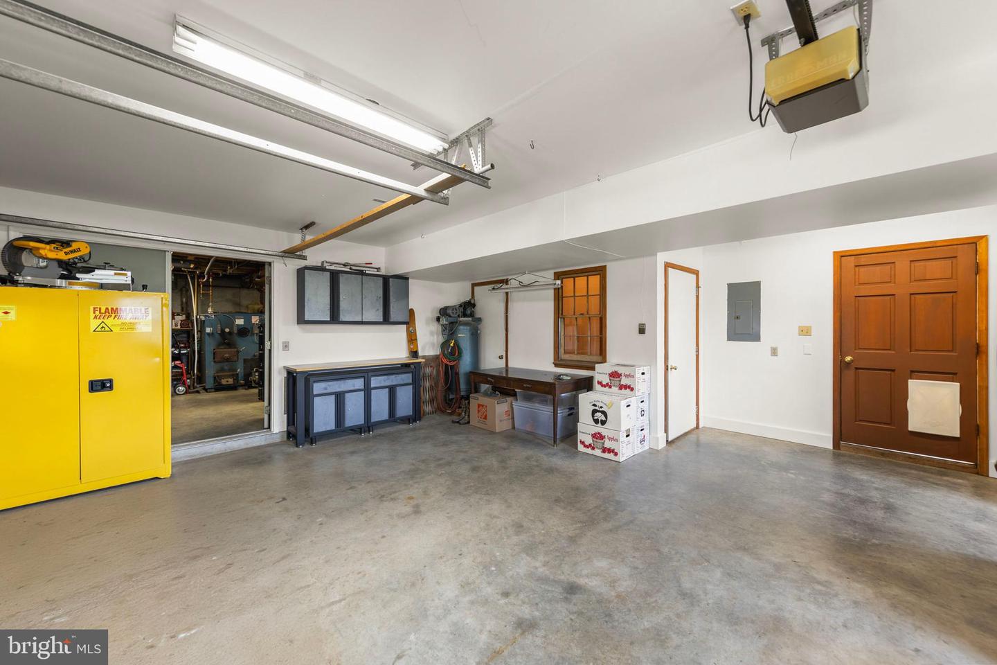 Winchester, Virginia, 22602, United States, 4 Bedrooms Bedrooms, ,4 BathroomsBathrooms,Residential,Active,2041509