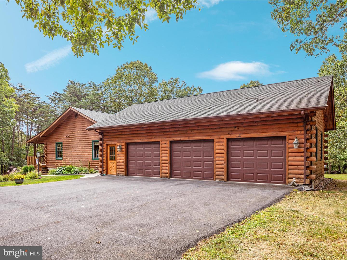 Winchester, Virginia, 22603, United States, 4 Bedrooms Bedrooms, ,4 BathroomsBathrooms,Residential,Active,1943761