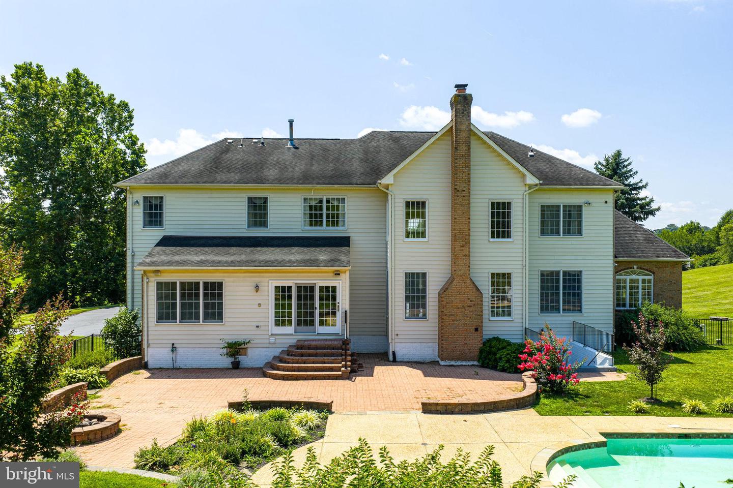 Leesburg, Virginia, 20175, United States, 4 Bedrooms Bedrooms, ,5 BathroomsBathrooms,Residential,Active,1894598