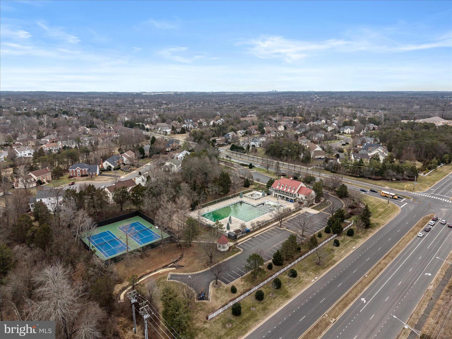 Centreville, Virginia, 20120, United States, 4 Bedrooms Bedrooms, ,3 BathroomsBathrooms,Residential,Active,2015484