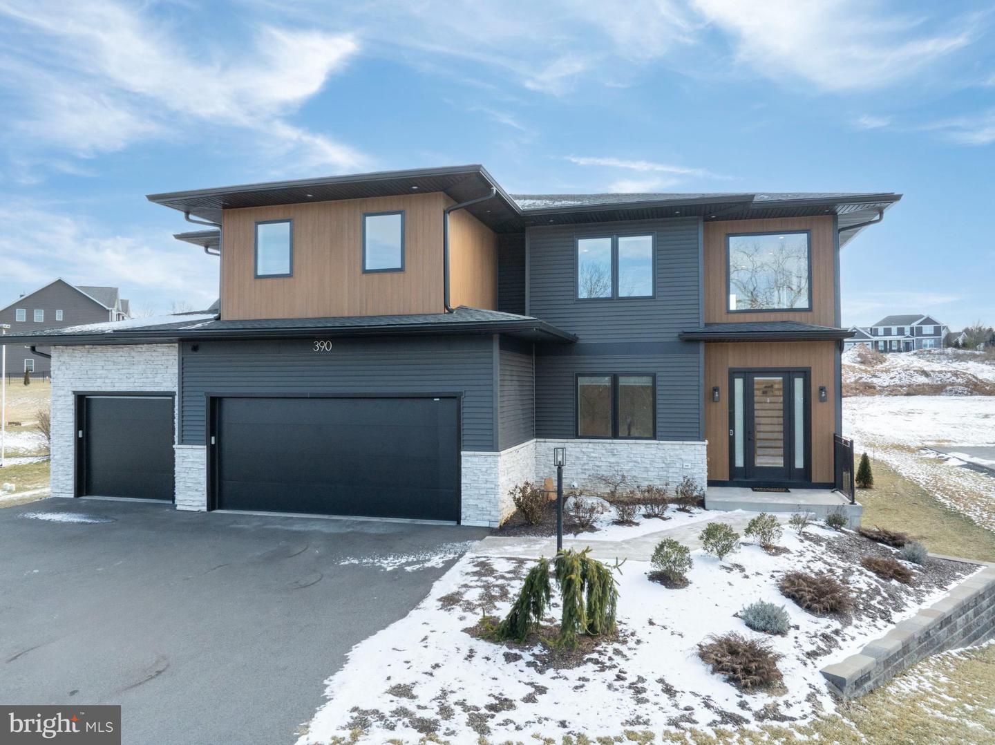 State College, Pennsylvania, 16801, United States, 4 Bedrooms Bedrooms, ,4 BathroomsBathrooms,Residential,Active,2012913