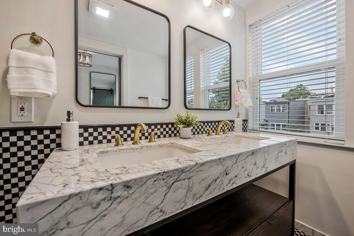 Washington, District Of Columbia, 20011, United States, 4 Bedrooms Bedrooms, ,4 BathroomsBathrooms,Residential,Active,1905358