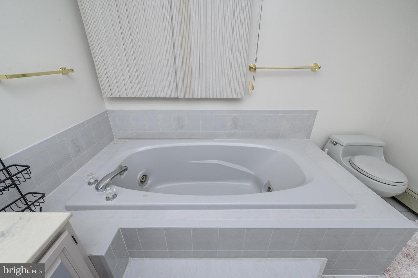 Monmouth Junction, New Jersey, 08852, United States, 5 Bedrooms Bedrooms, ,5 BathroomsBathrooms,Residential,Active,1987239