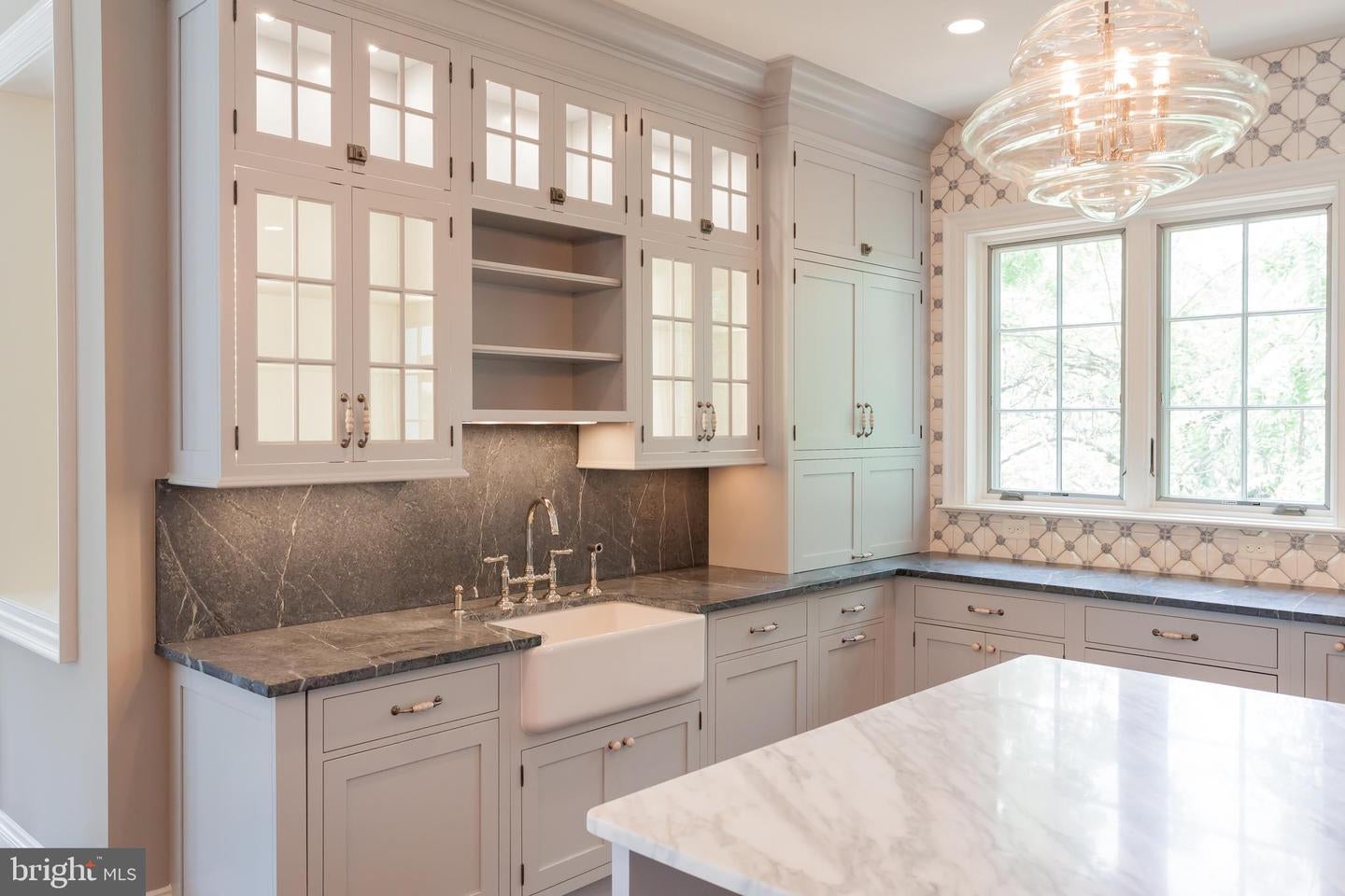 Arlington, Virginia, 22207, United States, 6 Bedrooms Bedrooms, ,9 BathroomsBathrooms,Residential,Active,1972156