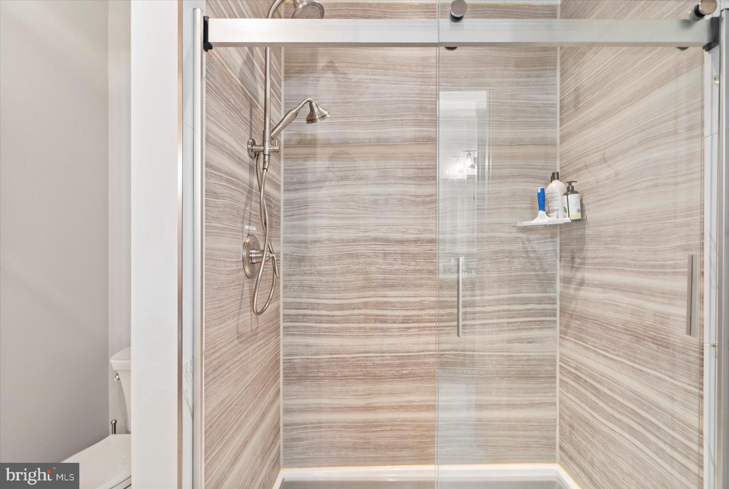 Middle River, Maryland, 21220, United States, 7 Bedrooms Bedrooms, ,7 BathroomsBathrooms,Residential,Active,1969646