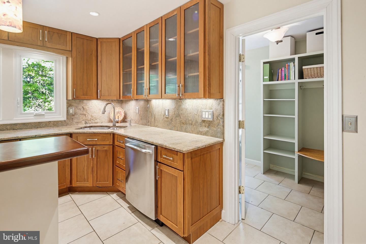 Laurel, Maryland, 20723, United States, 4 Bedrooms Bedrooms, ,5 BathroomsBathrooms,Residential,Active,2041355
