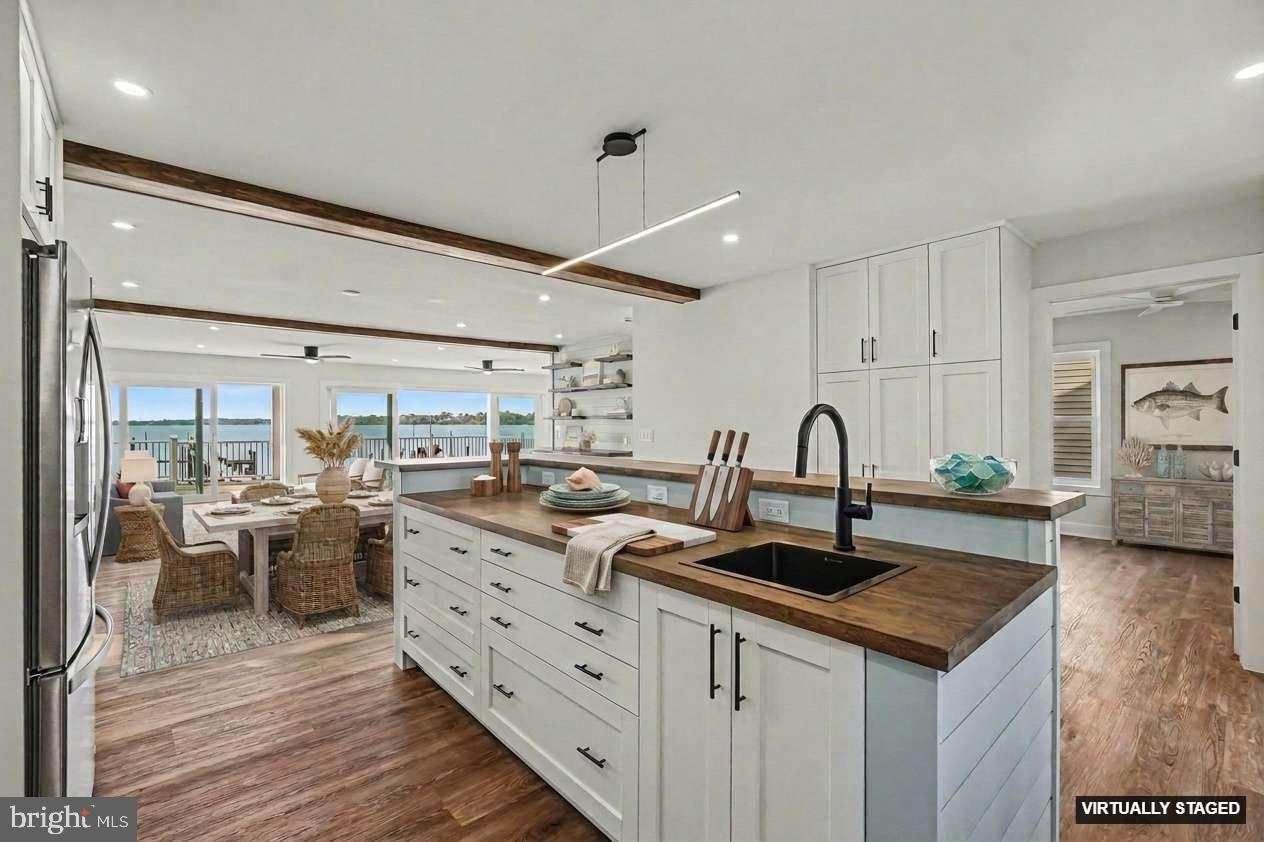 Sparrows Point, Maryland, 21219, United States, 5 Bedrooms Bedrooms, ,4 BathroomsBathrooms,Residential,Active,2041470
