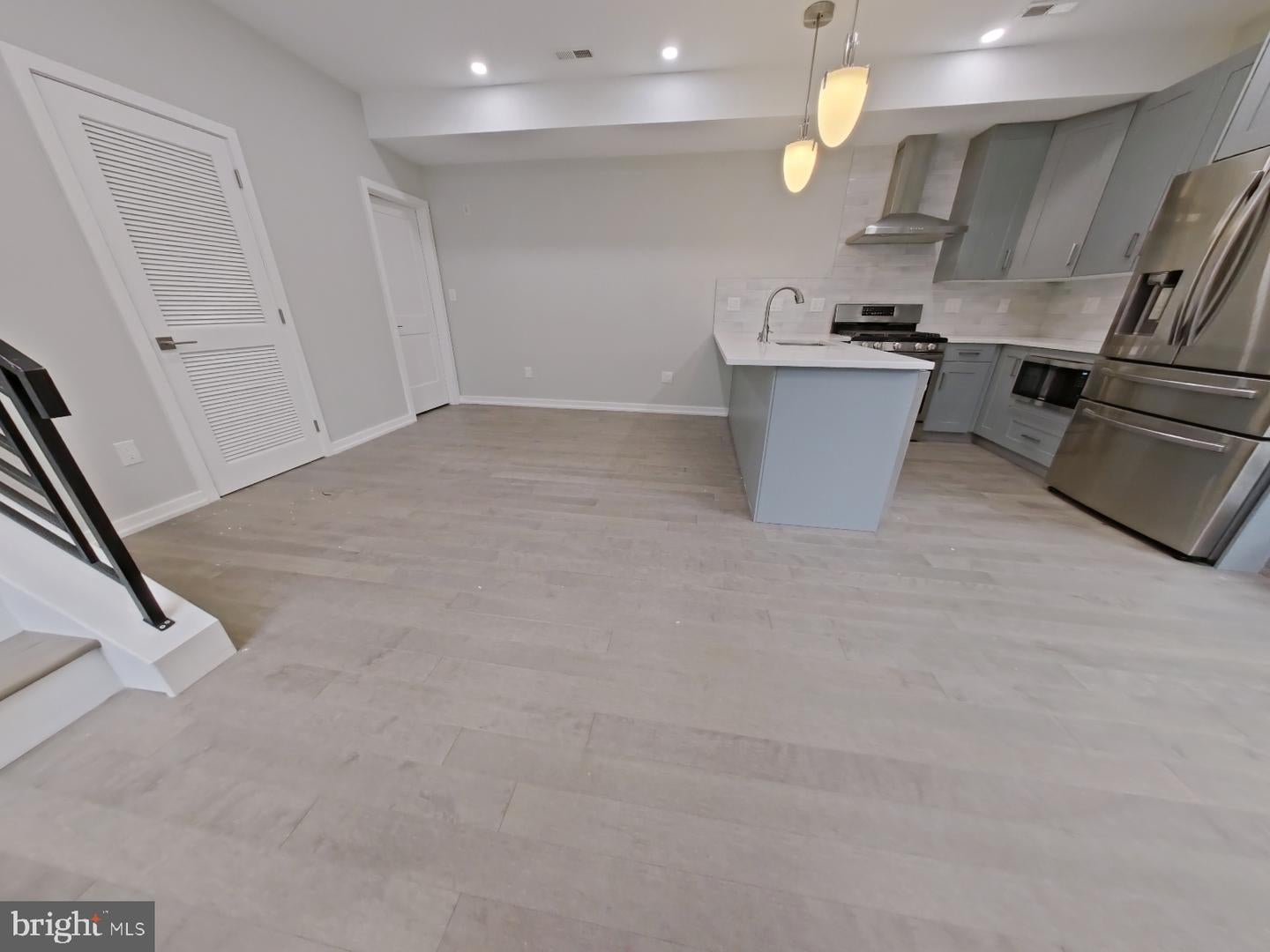 Philadelphia, Pennsylvania, 19130, United States, ,Residential,Active,1952052