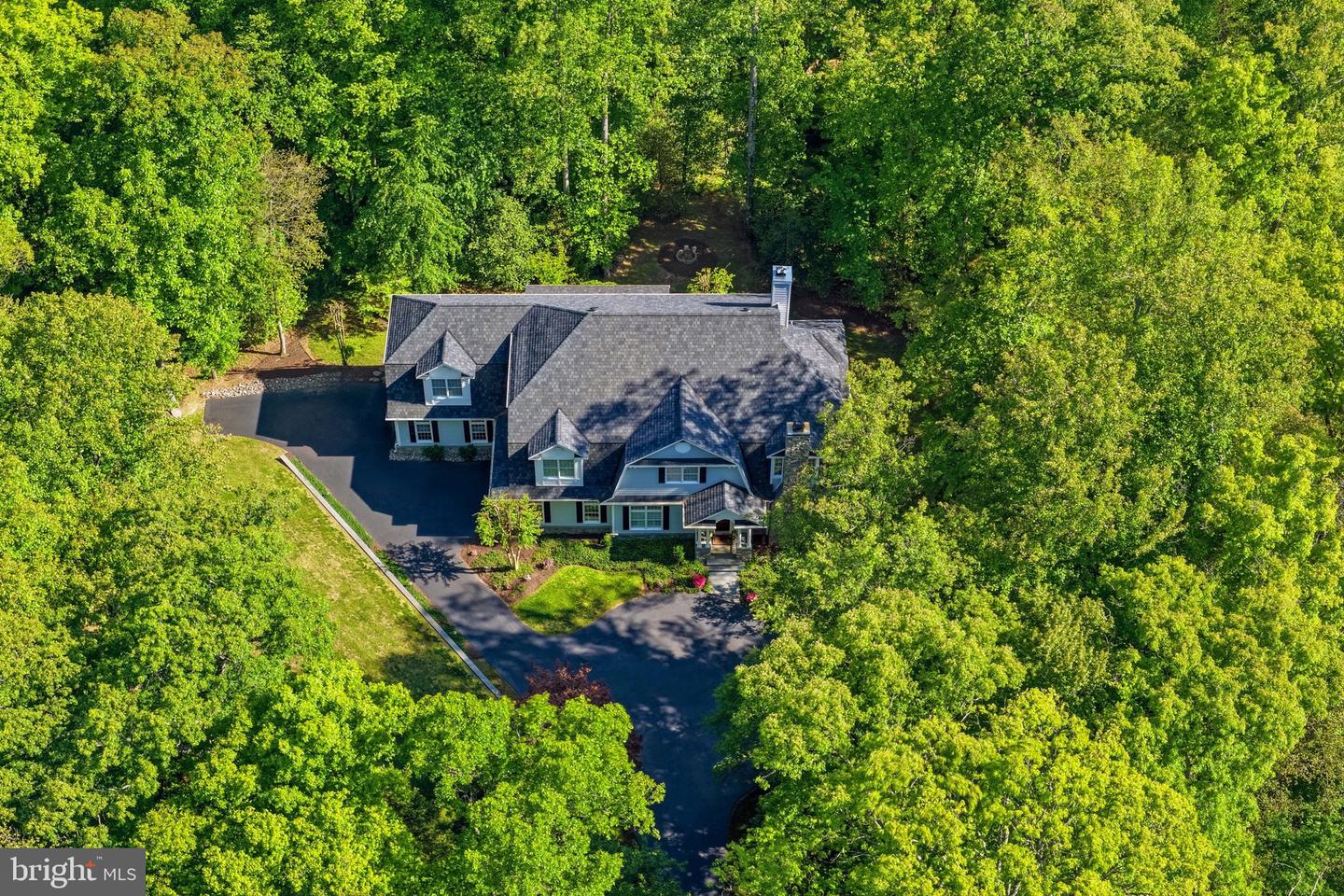 Great Falls, Virginia, 22066, United States, 5 Bedrooms Bedrooms, ,7 BathroomsBathrooms,Residential,Active,2044999