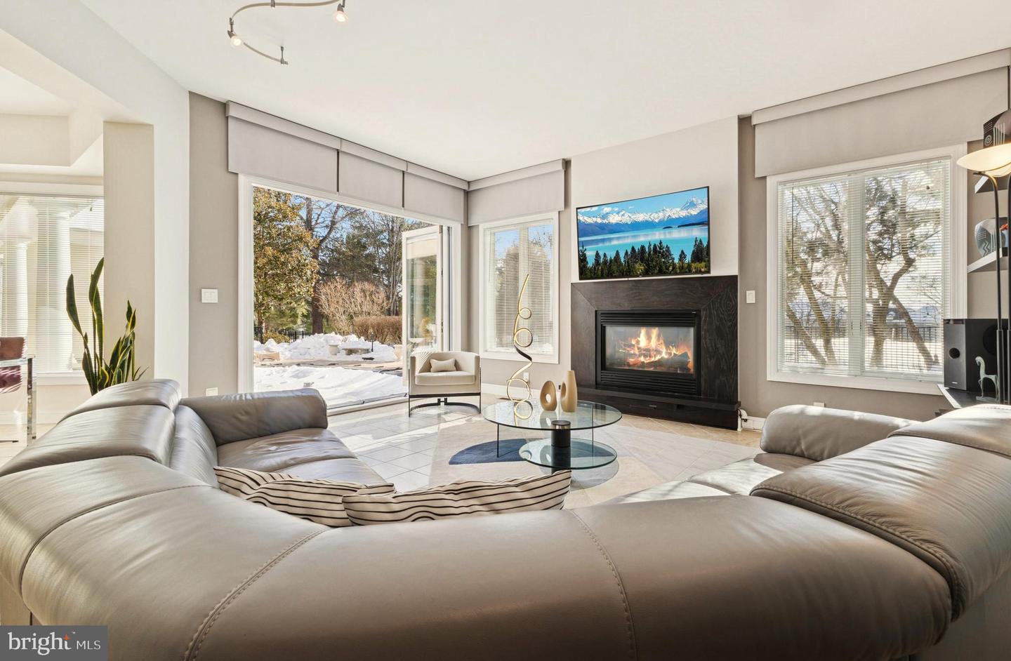 Gainesville, Virginia, 20155, United States, 3 Bedrooms Bedrooms, ,5 BathroomsBathrooms,Residential,Active,2015424