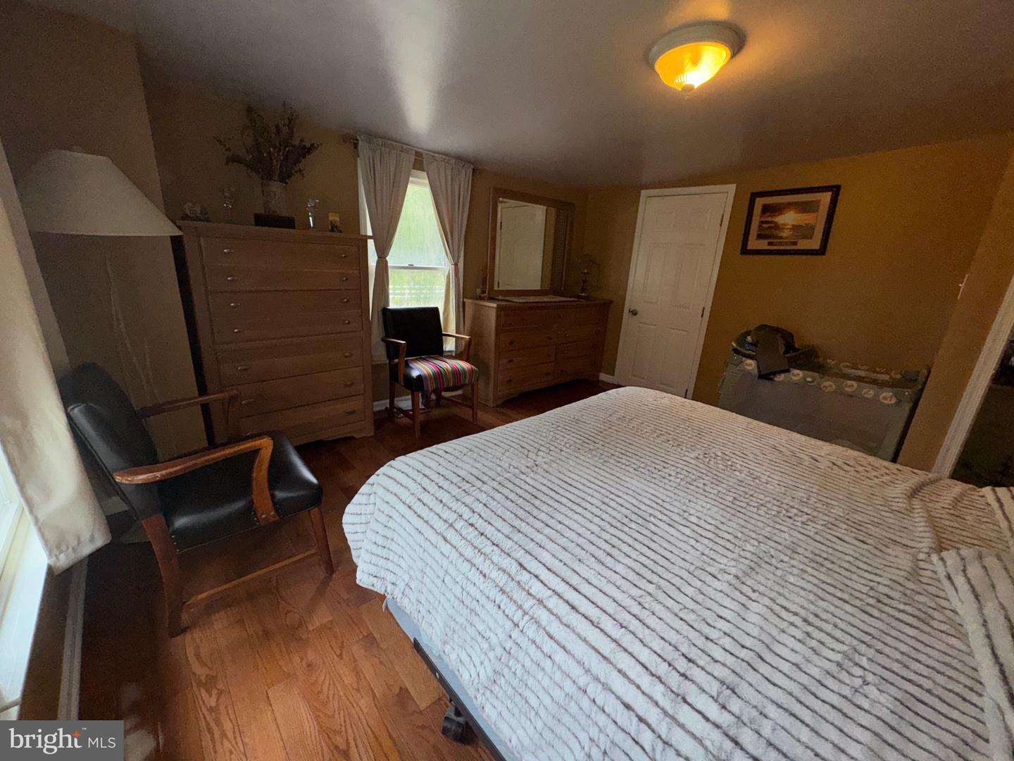 Delanco, New Jersey, 08075, United States, 5 Bedrooms Bedrooms, ,3 BathroomsBathrooms,Residential,Active,1914605