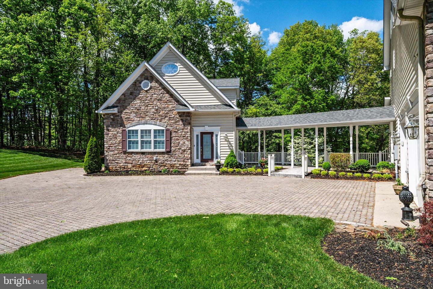 Dunkirk, Maryland, 20754, United States, 8 Bedrooms Bedrooms, ,9 BathroomsBathrooms,Residential,Active,2052010