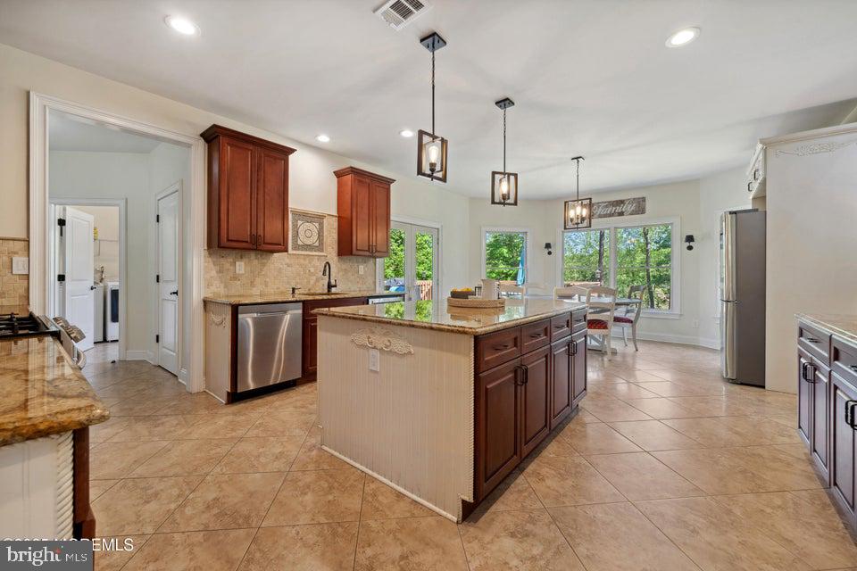 Howell, New Jersey, 07731, United States, 4 Bedrooms Bedrooms, ,3 BathroomsBathrooms,Residential,Active,1904157