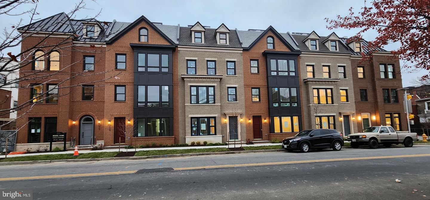 Alexandria, Virginia, 22314, United States, 4 Bedrooms Bedrooms, ,5 BathroomsBathrooms,Residential,Active,1993677