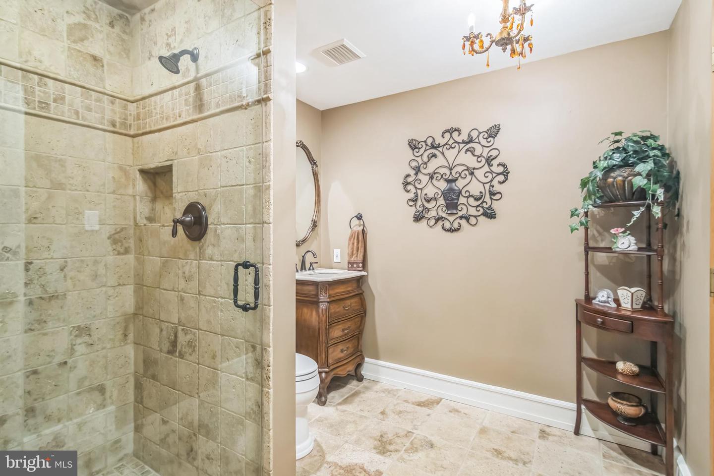 Newtown, Pennsylvania, 18940, United States, 6 Bedrooms Bedrooms, ,6 BathroomsBathrooms,Residential,Active,1849543