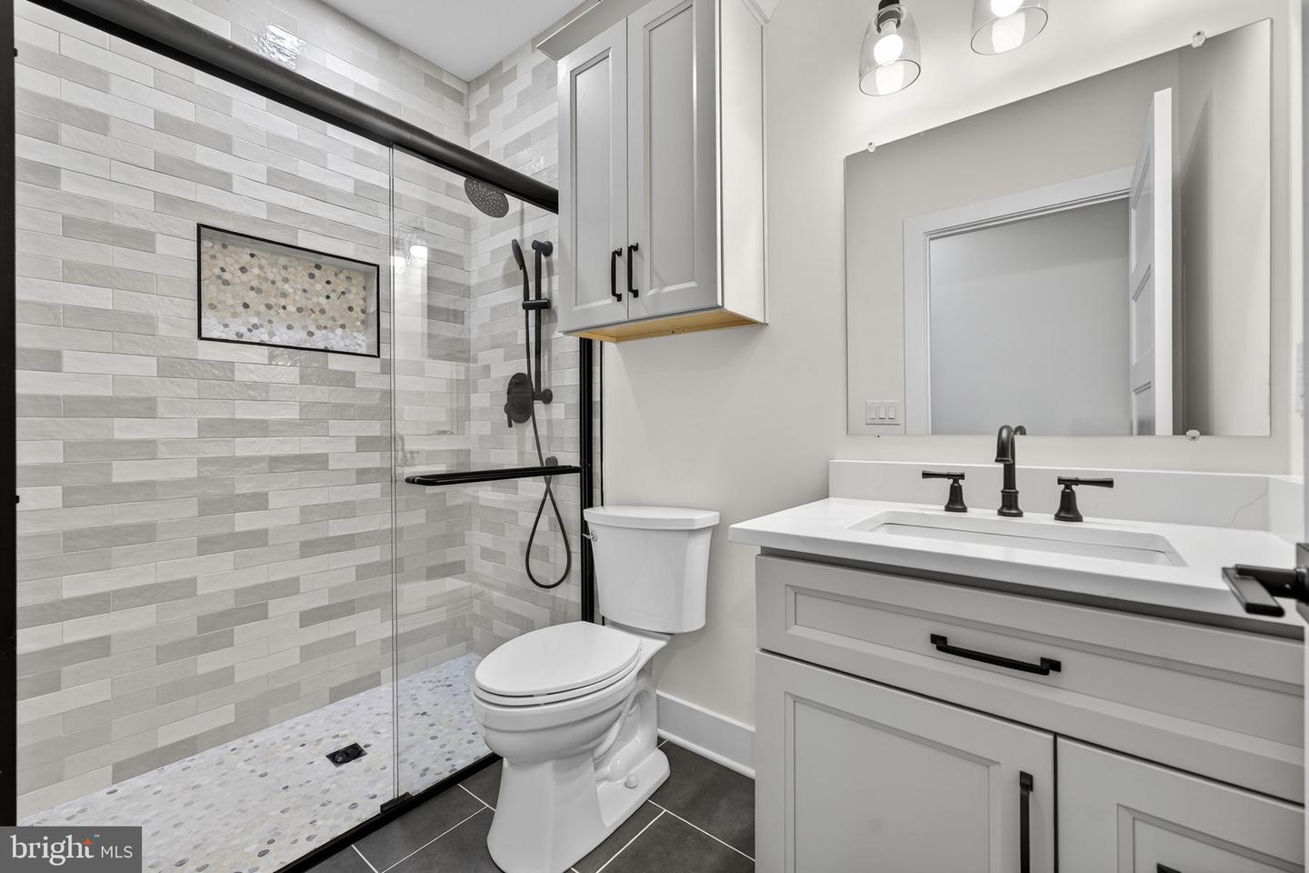 Warrenton, Virginia, 20187, United States, 3 Bedrooms Bedrooms, ,4 BathroomsBathrooms,Residential,Active,1963257