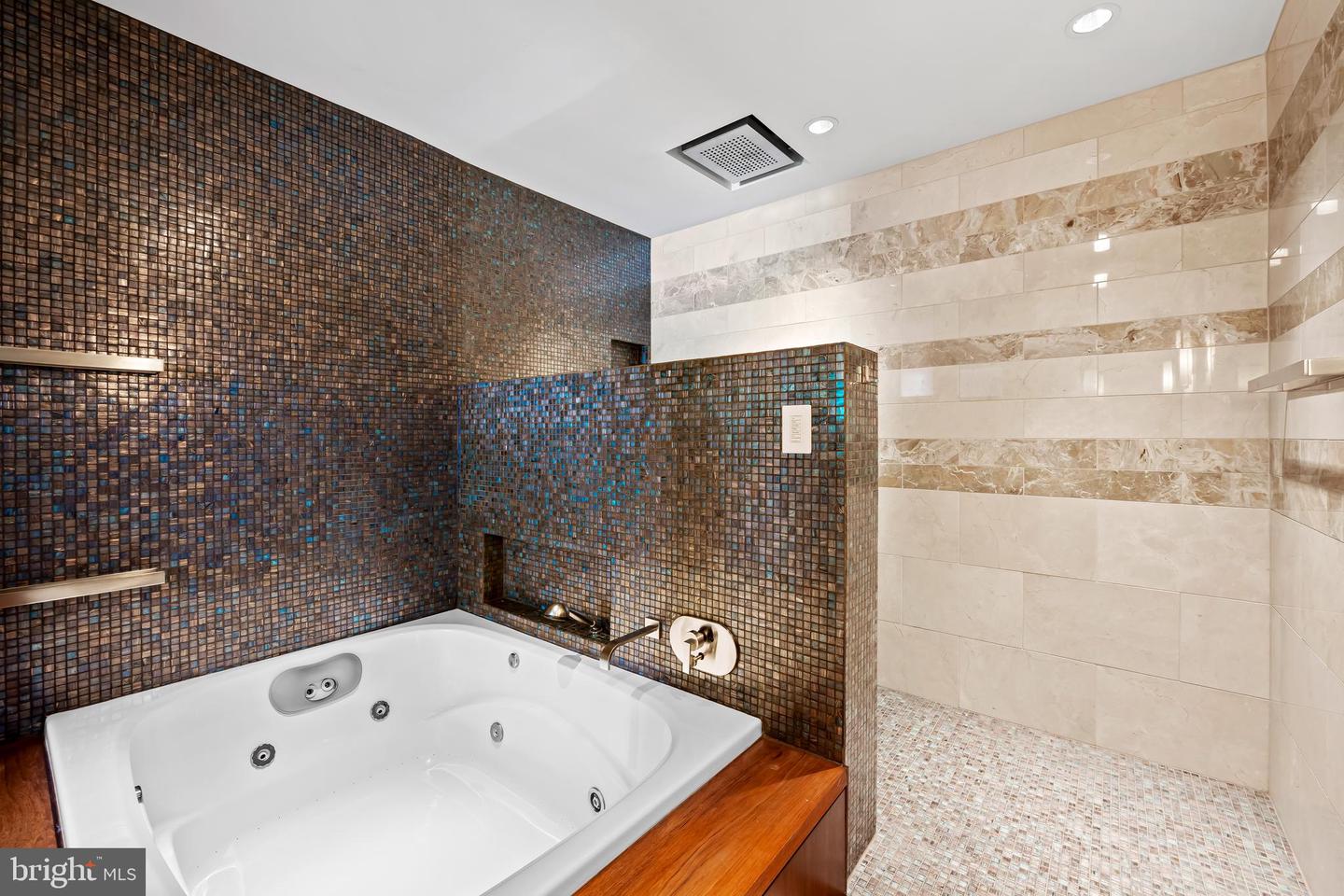 Baltimore, Maryland, 21202, United States, 3 Bedrooms Bedrooms, ,4 BathroomsBathrooms,Residential,Active,1963429