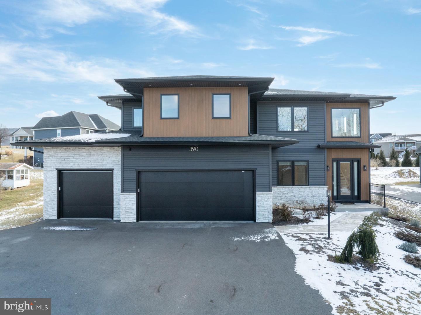 State College, Pennsylvania, 16801, United States, 4 Bedrooms Bedrooms, ,4 BathroomsBathrooms,Residential,Active,2012913