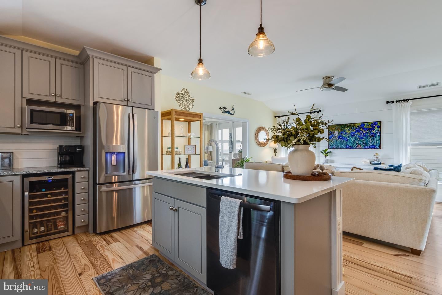 Dewey Beach, Delaware, 19971, United States, 5 Bedrooms Bedrooms, ,4 BathroomsBathrooms,Residential,Active,1934814