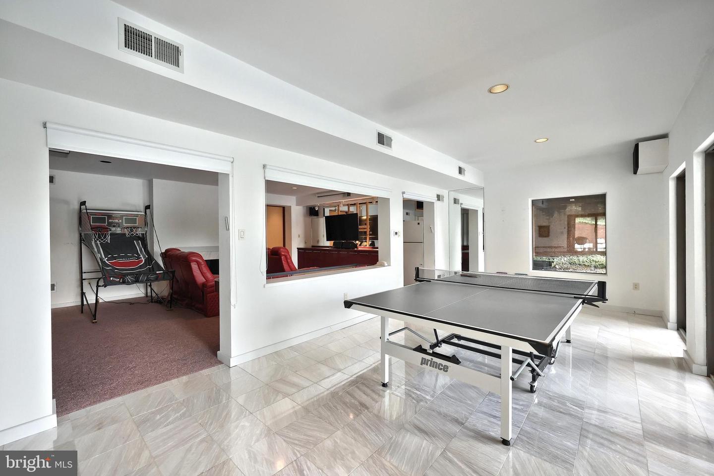 Spring Grove, Pennsylvania, 17362, United States, 6 Bedrooms Bedrooms, ,6 BathroomsBathrooms,Residential,Active,1825088