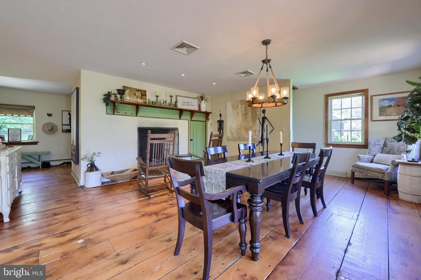 Reading, Pennsylvania, 19606, United States, 5 Bedrooms Bedrooms, ,4 BathroomsBathrooms,Residential,Active,2045028