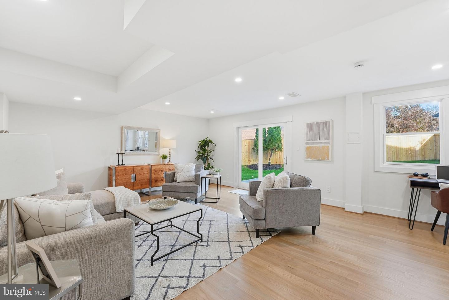 Bethesda, Maryland, 20817, United States, 4 Bedrooms Bedrooms, ,3 BathroomsBathrooms,Residential,Active,1990583